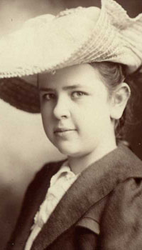 54755978_137002244249