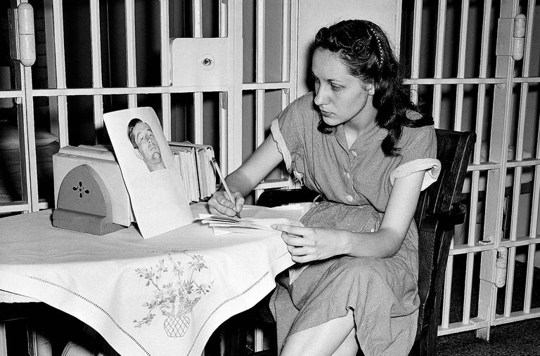 z dog-STEINHAGEN2-obit-videoLarge