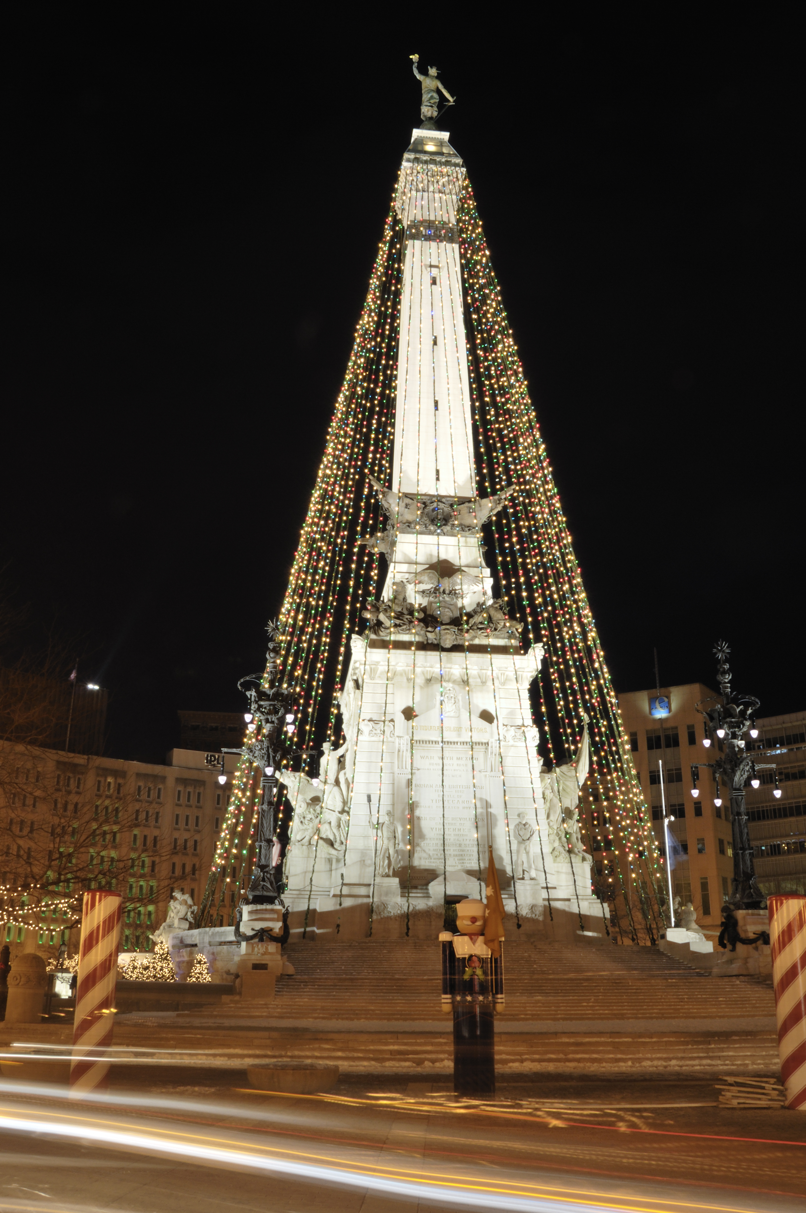 Monument_Circle_Christmas