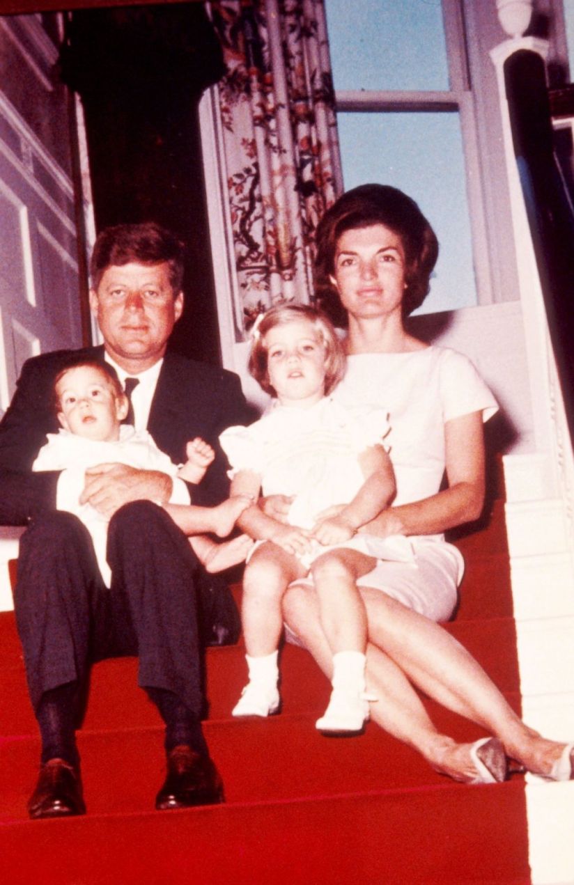 gty_jackie_kennedy_011_nt_131017_9x14_1600