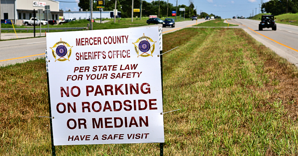 127-Yardsale-No-Parking