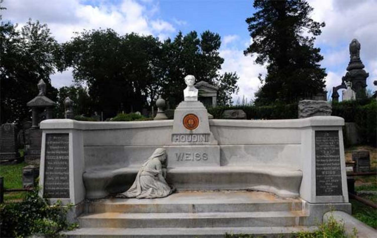 8c18f758-f81d-47c7-baf6-79179cfca475_2x