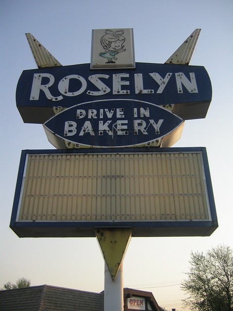 z 985694241_be6250cc03_z