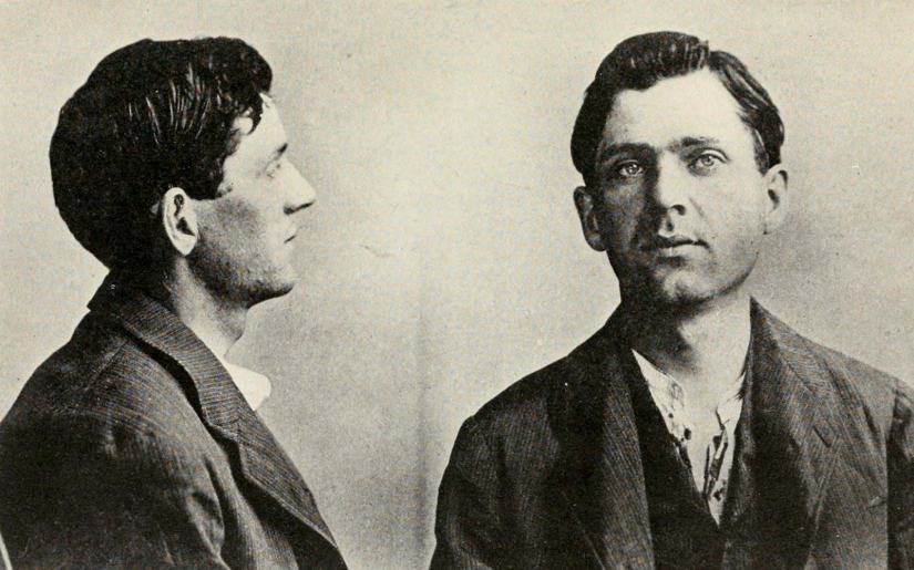 z Leon-Czolgosz-police-mug-shot-Pres-William-September-1901