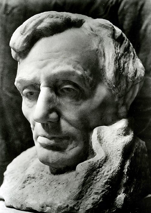 z lincoln-bust-by-borglum-500-wide